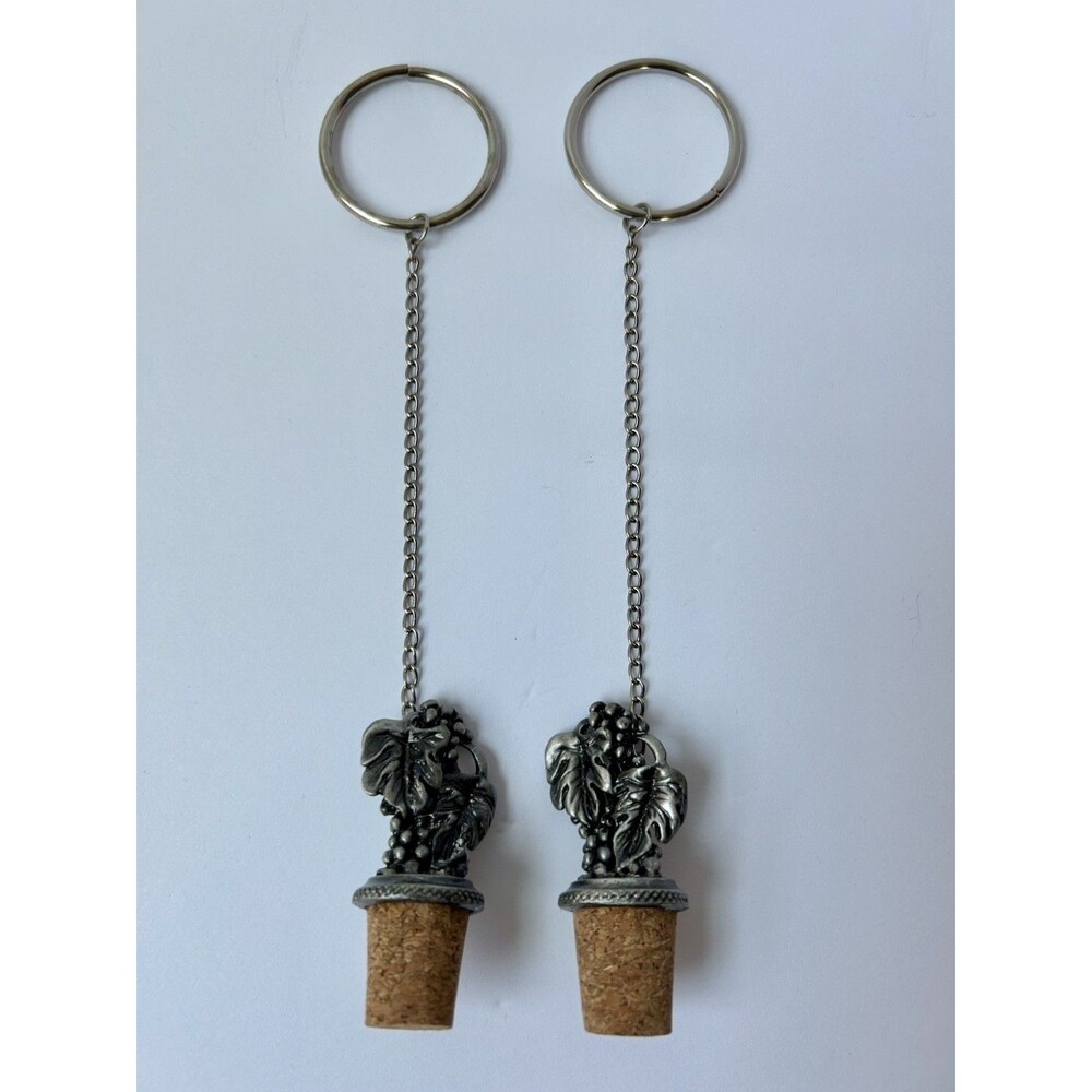VTG Sommelier Pewter Wine Cork Stopper with Chain Ring Grape Cluster Leaf Bundle
